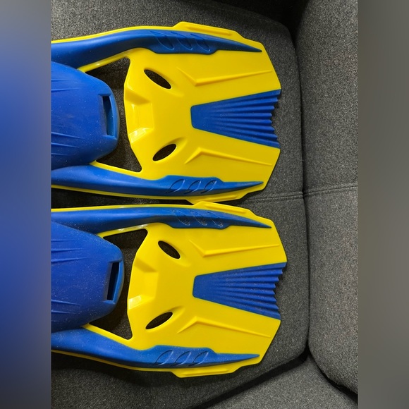 Body Glove Scuba Fins Kids US 5-8 - Picture 6 of 10